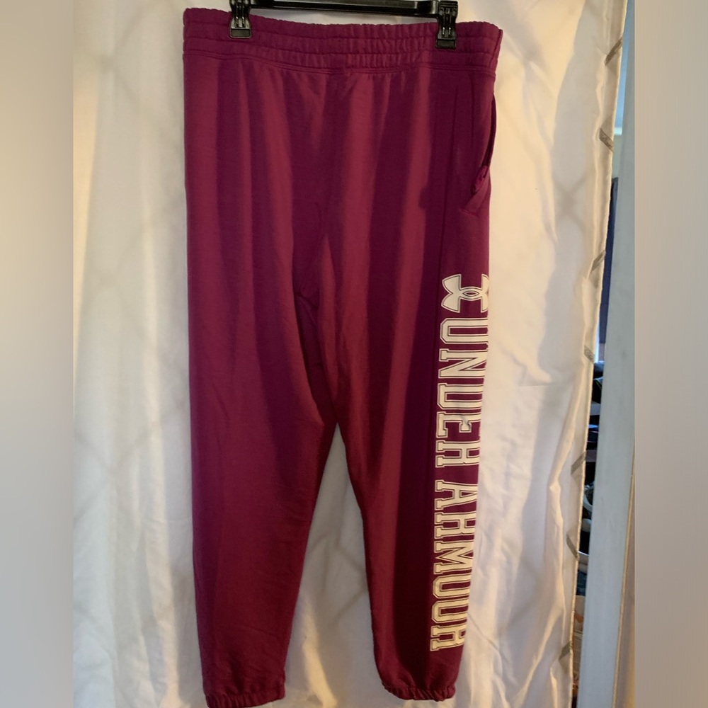 Under Armour Magenta Joggers Sz Lg